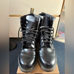 Dr Martens Originals 8 Hole Eyelet Black Smooth Leather Ankle Boots
